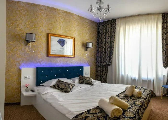 Golden House Апартаменти *