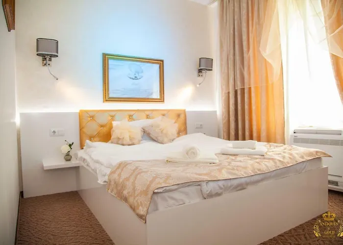 Golden House * Varna