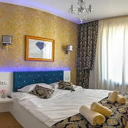 Golden House * Varna