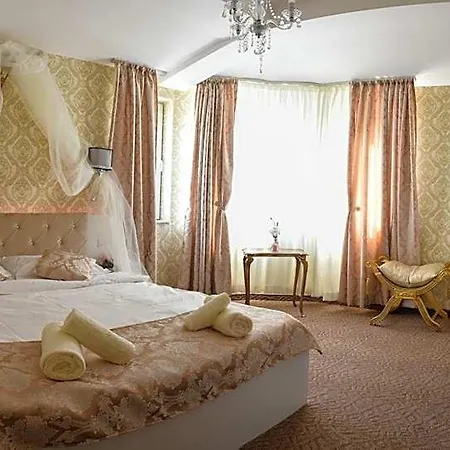 Apartment Golden House *