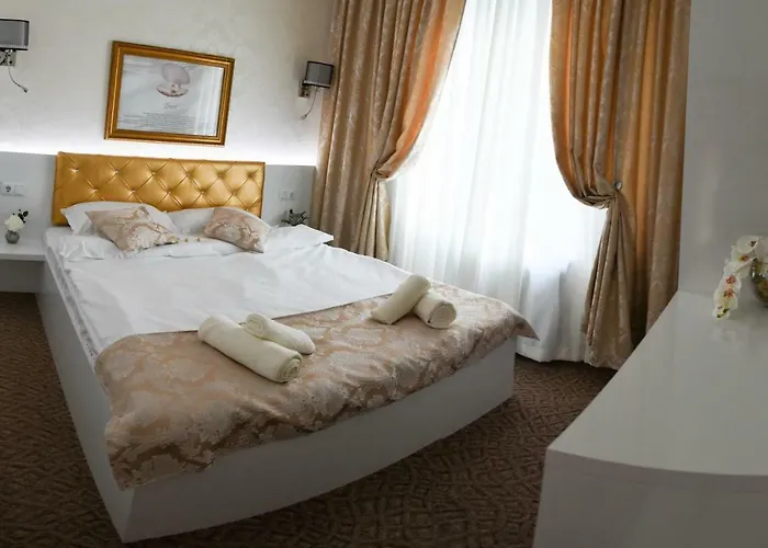 Golden House Апартаменты *