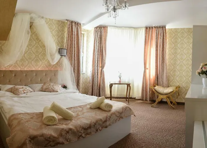 Golden House Апартаменты